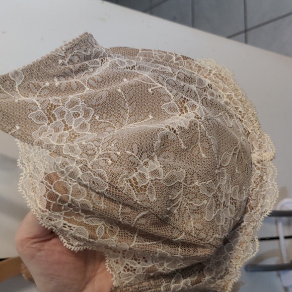 40DD Lace Wonderbra - Picture 3 of 6